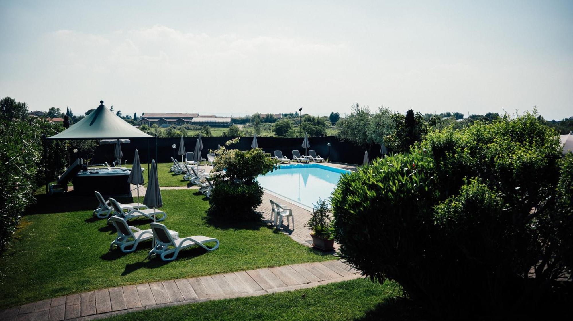 Hotel Mary Rose Λατζίζε Εξωτερικό φωτογραφία